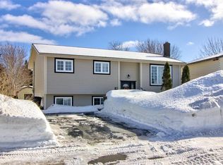 19 Yetman Dr, Mount Pearl, NL A1N3A7
