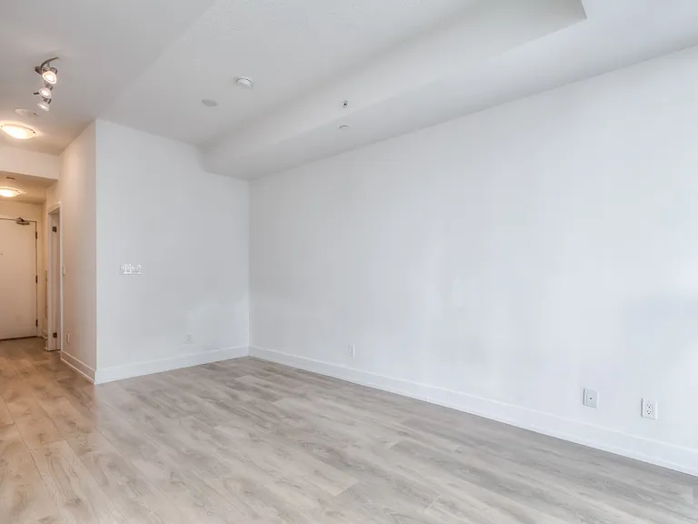 150 Fairview Mall Dr #603 — Photo 5