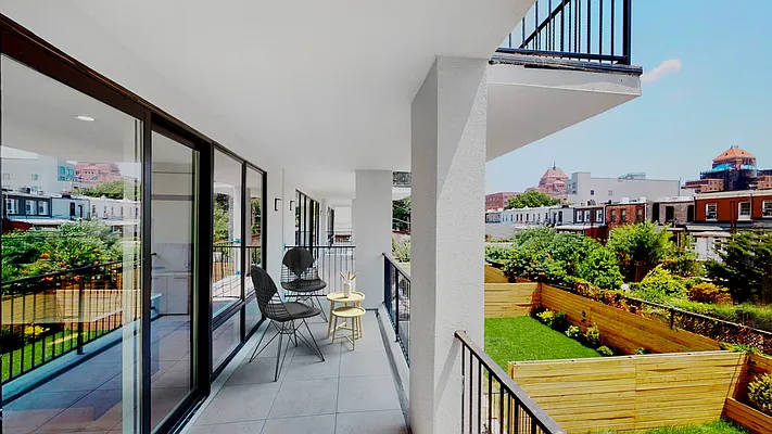 Sold by R New York | media 20