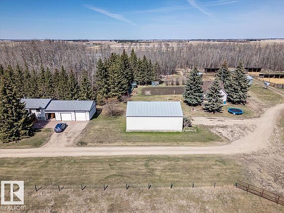 5th image of 49059 Range Rd #265