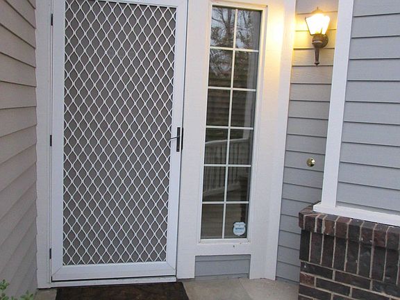 3rd image of 104 Cape Cottage Ln