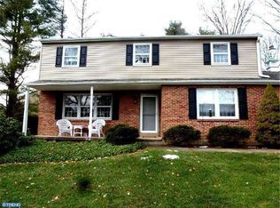101 Glenwood Dr, Washington Crossing, PA 18977