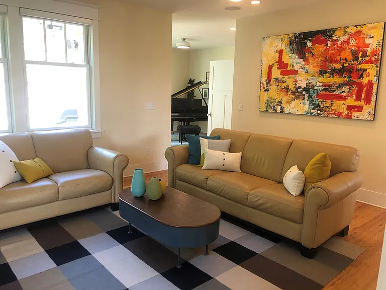 2335 Panorama Ave — Photo 3