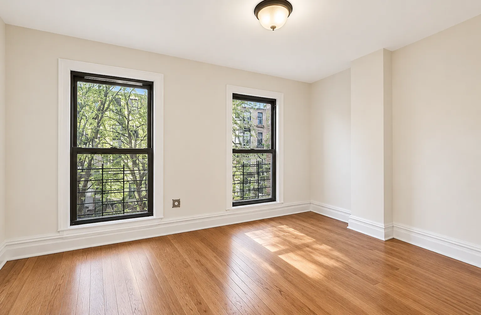 1219 Herkimer Street — Photo 4