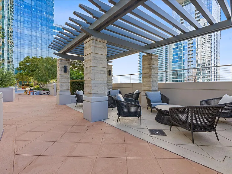 360 Nueces St #4209 — Photo 32