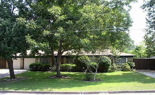 1st image of 2402 Fleetwood Dr