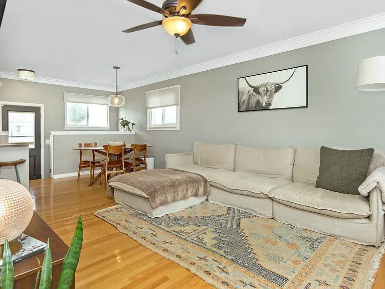 905 Parliament Ave — Photo 4