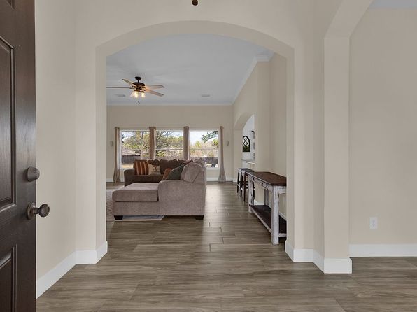 11330 Meadow Ln