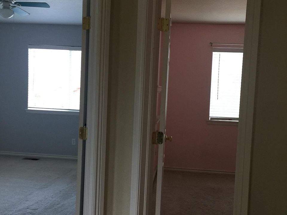 2 BR'S UPSTAIRS 1 BLUE 1 PINK