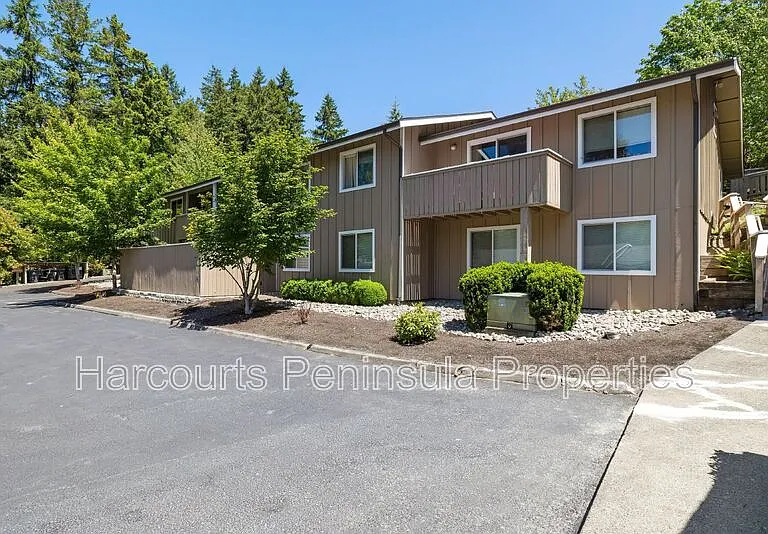 45 NE Torval Canyon Rd #4 — Photo 9