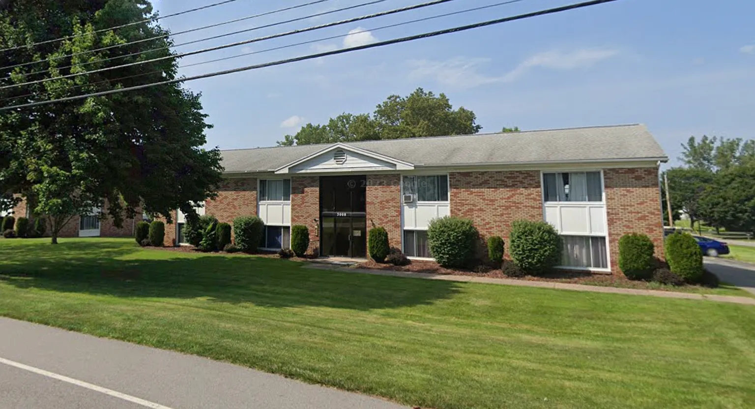 2 bed, 820 sqft, $1,348 — Photo 1