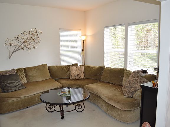2nd image of 8609 Campus Green Ct NE