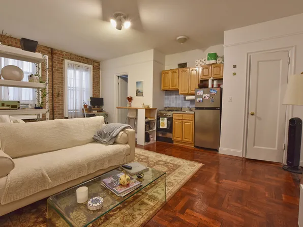 1 Bank Street image 1 of 5