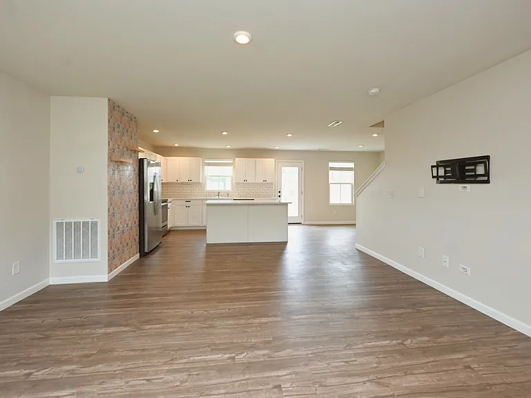 2161 Brokeshire Dr — Photo 27