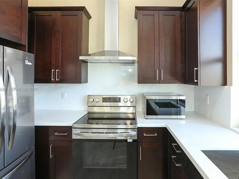 120 SW 35th Ave #A2 — Photo 13