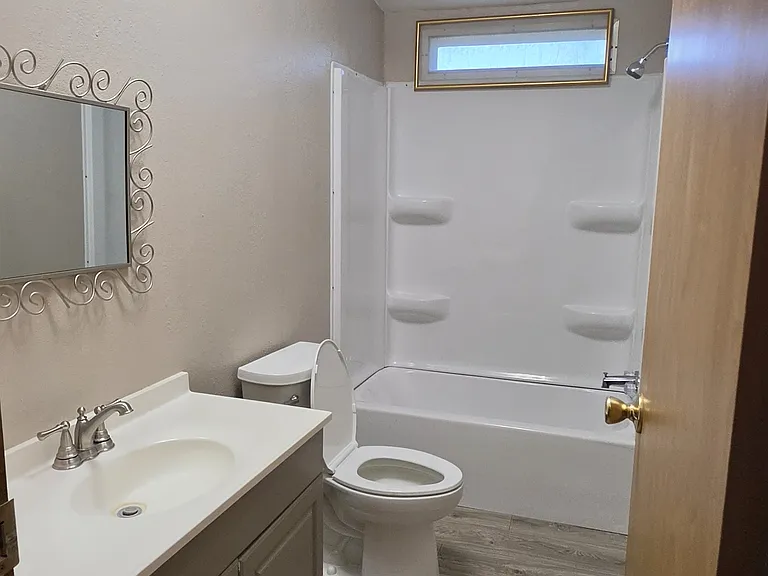 638 Hoosier Ln — Photo 3