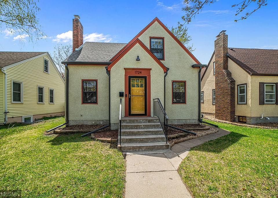 1st image of 1724 Ross Ave
