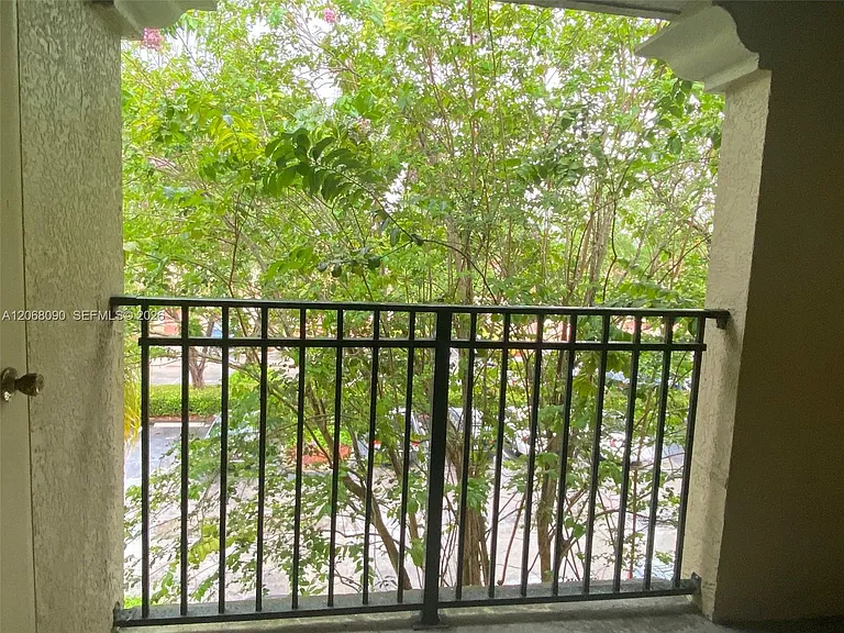 2520 Centergate Dr #303 — Photo 12