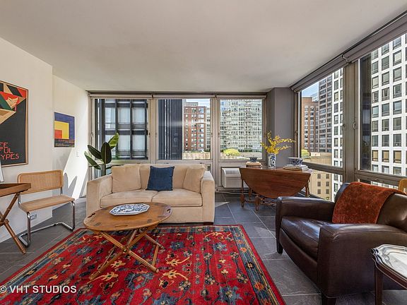 3rd image of 880 N Lake Shore Dr APT 9H