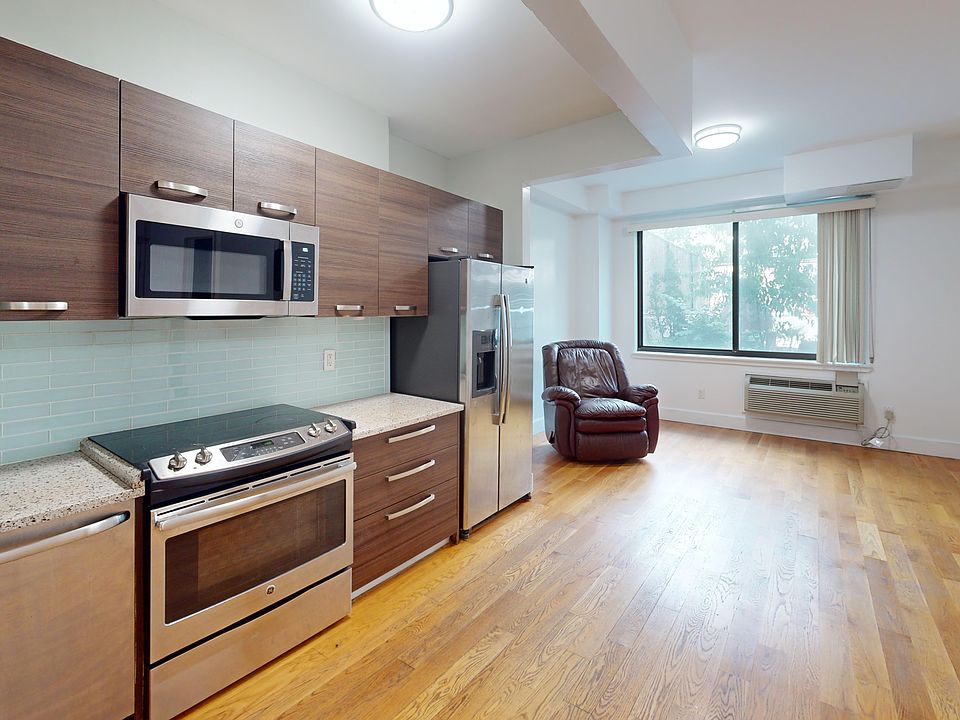 1st image of 71 E 110th St #1B