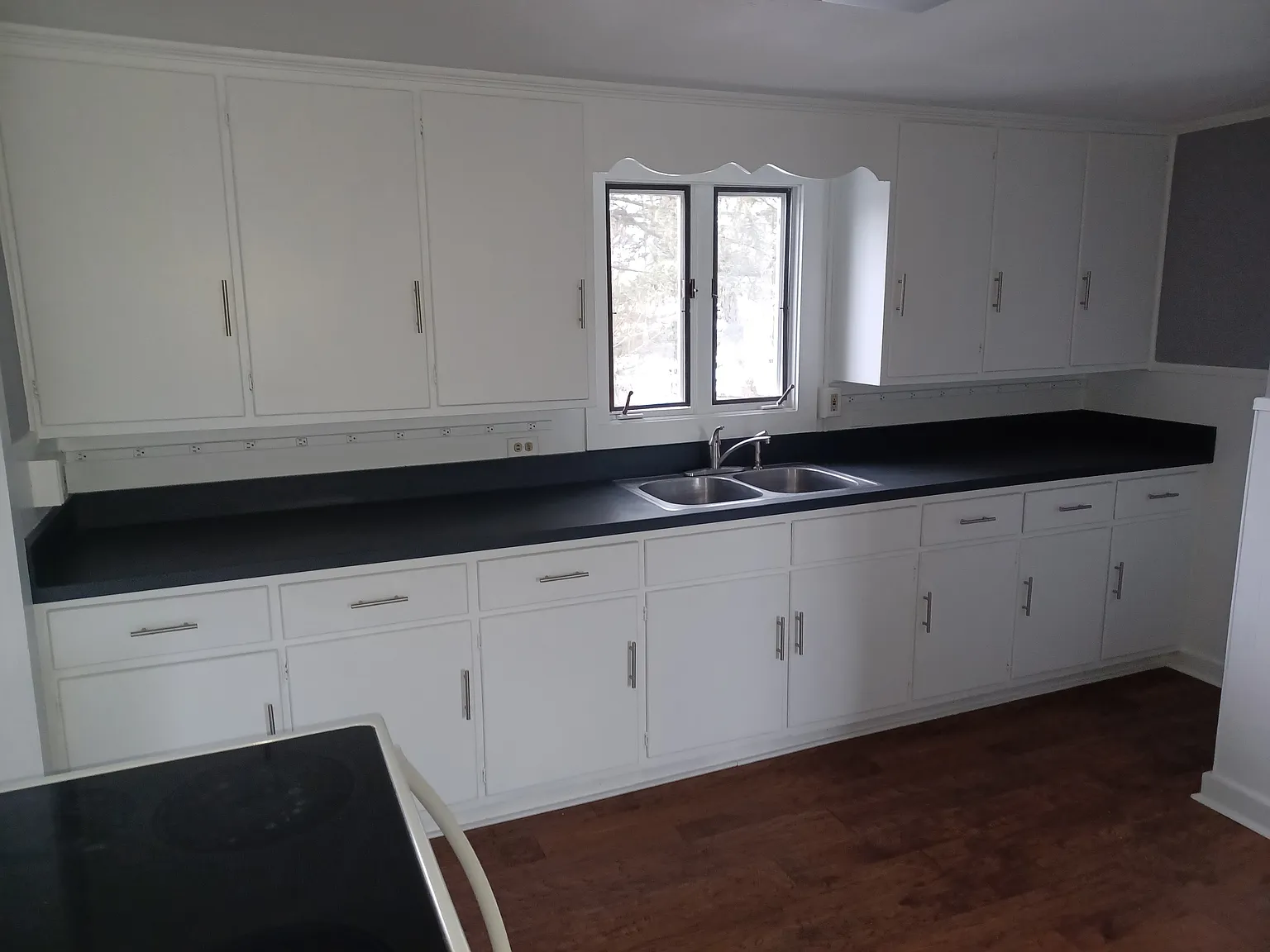 2 bed, 900 sqft, $1,400 — Photo 2