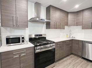 6 Parkside Ct APT 5, Vernon Hills, IL 60061