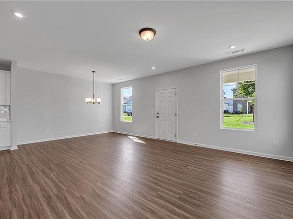 3rd image of 3025 Cambridge Mill St