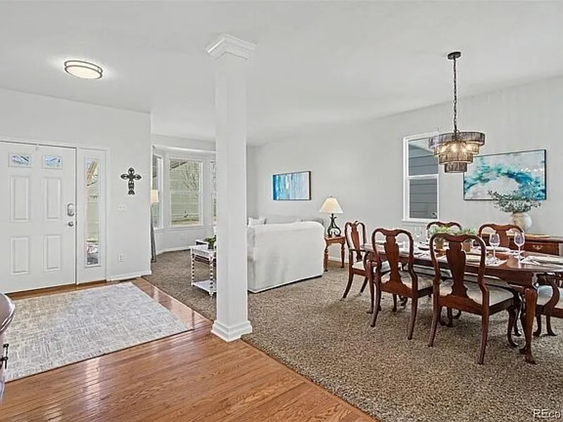 5 bed, 5.0 bath, 4525 sqft, $5,095 — Photo 3
