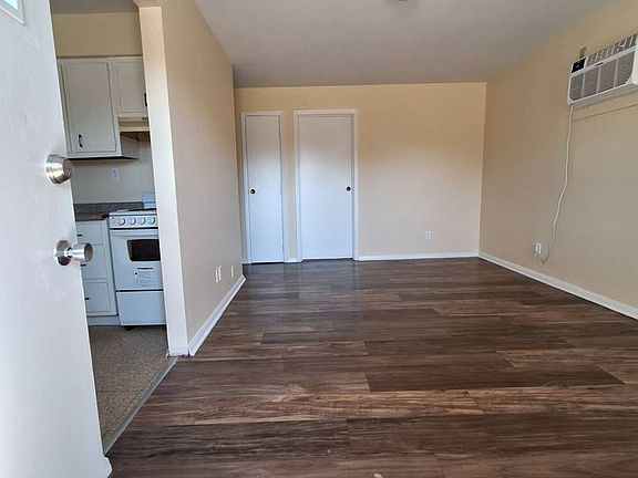 3rd image of 355 North Dr #11