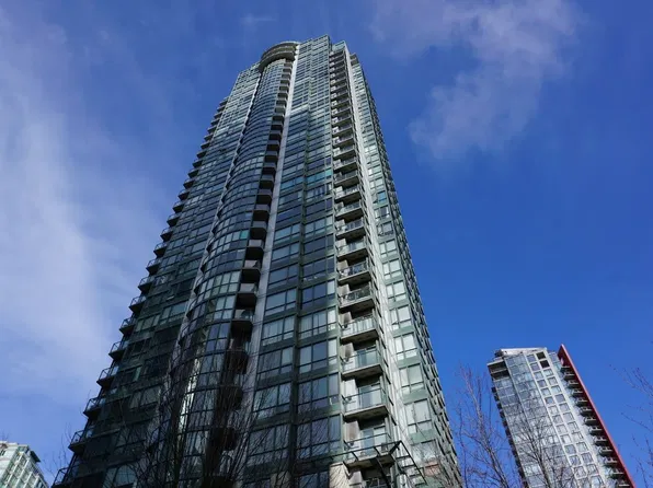 1239 W Georgia St #607, Vancouver, BC V6E 4R8