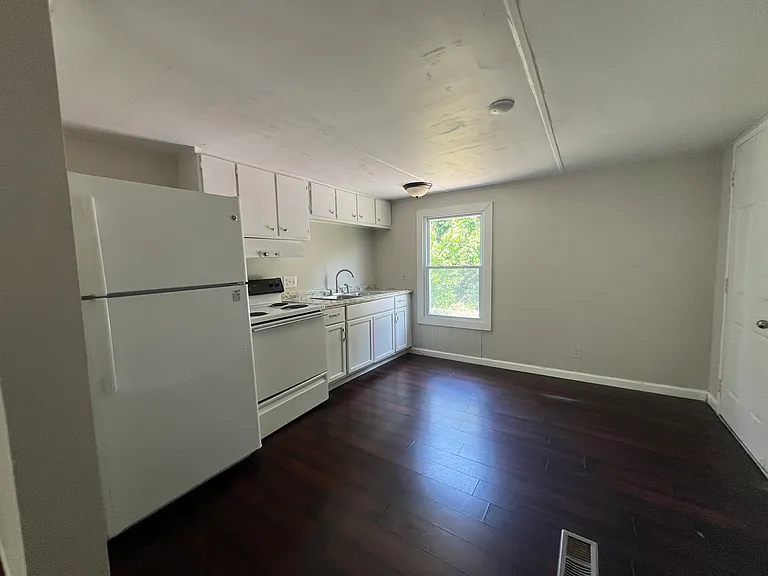 29 Greentree Ln — Photo 3