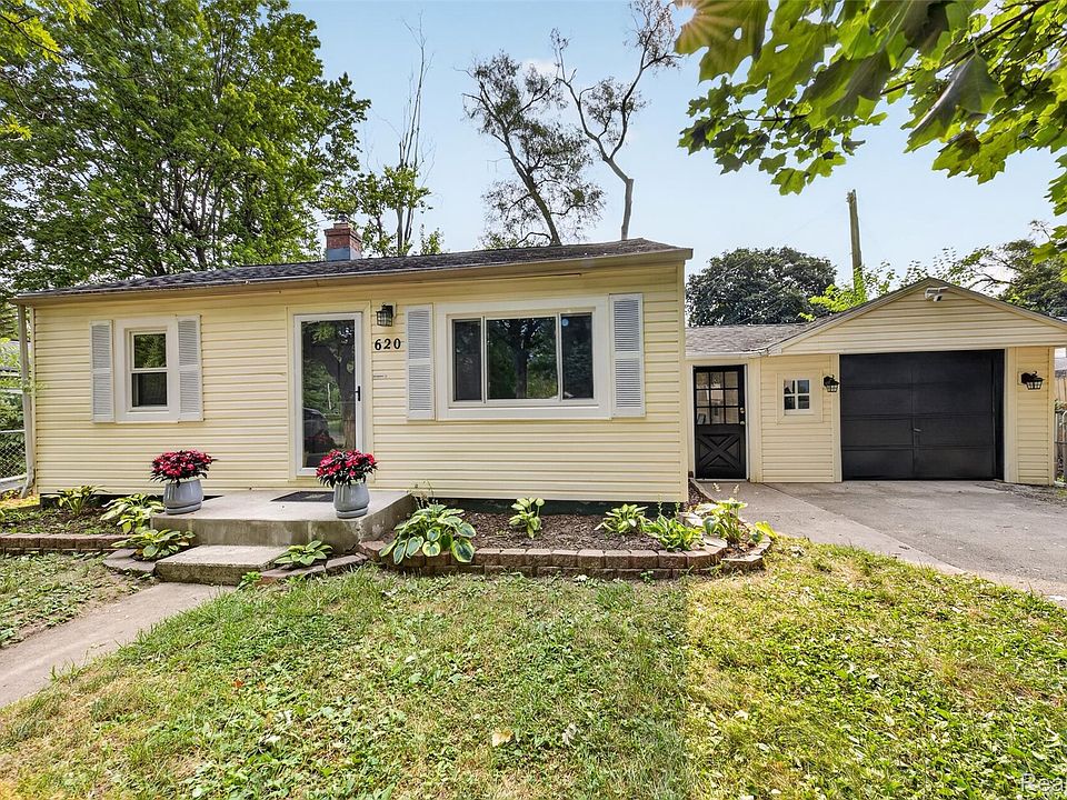 1st image of 620 Hollis Ave