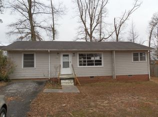 549 Stillwood Dr, Dalton, GA 30721