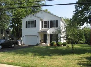 6338 Hillcrest Pl, Alexandria, VA 22312