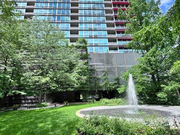 800 Elgin Rd APT 718, Evanston, IL 60201
