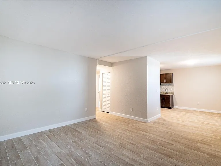 601 S Flagler Ave #6 — Photo 8