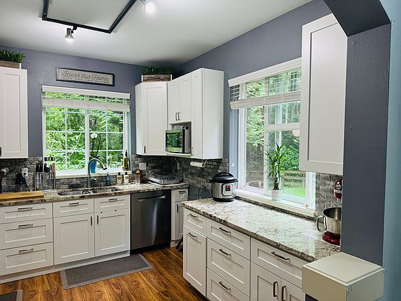 4th image of 22674 NE Alder Crest Ln