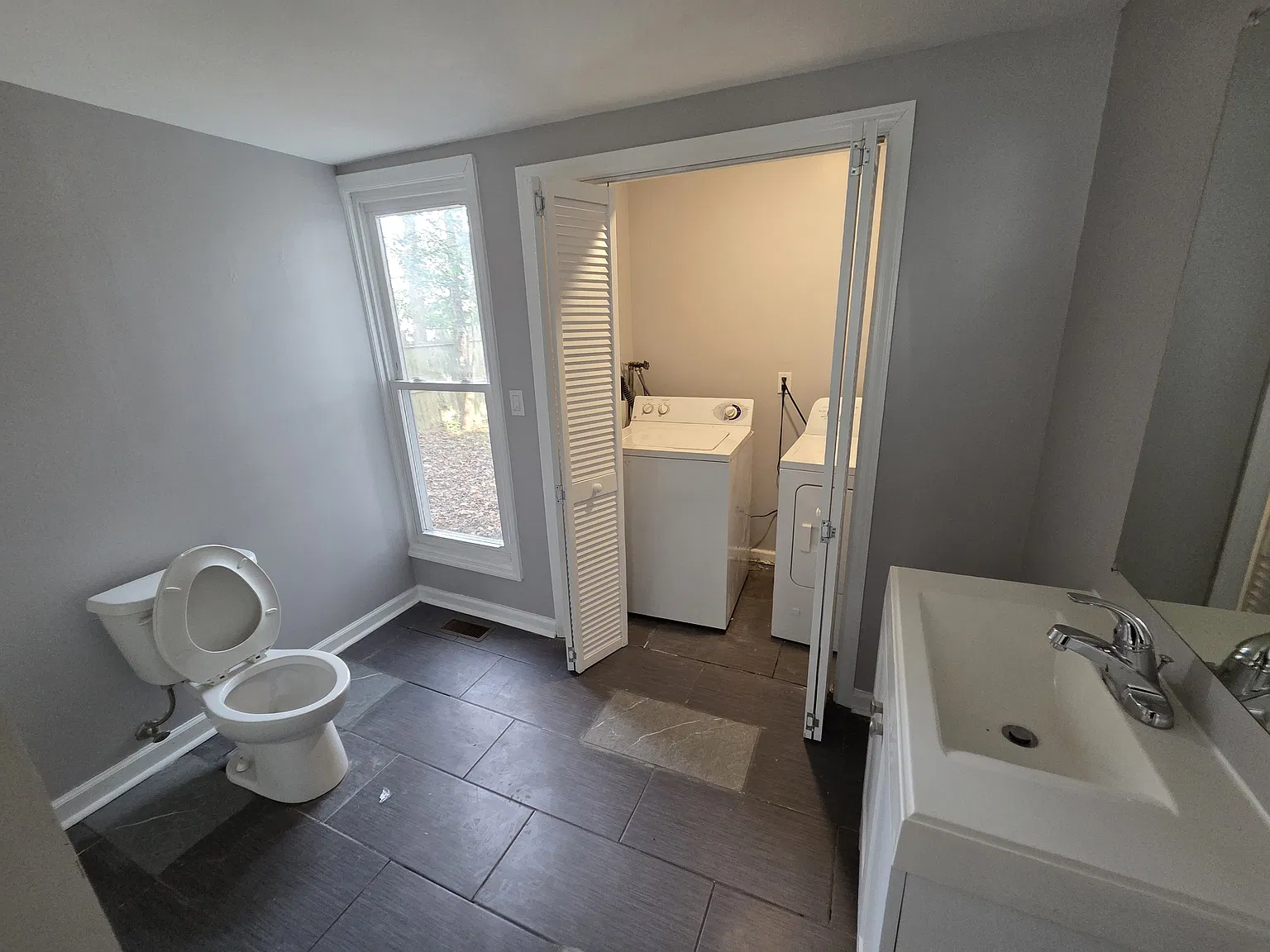 4 bed, 1980 sqft, $2,800 — Photo 2