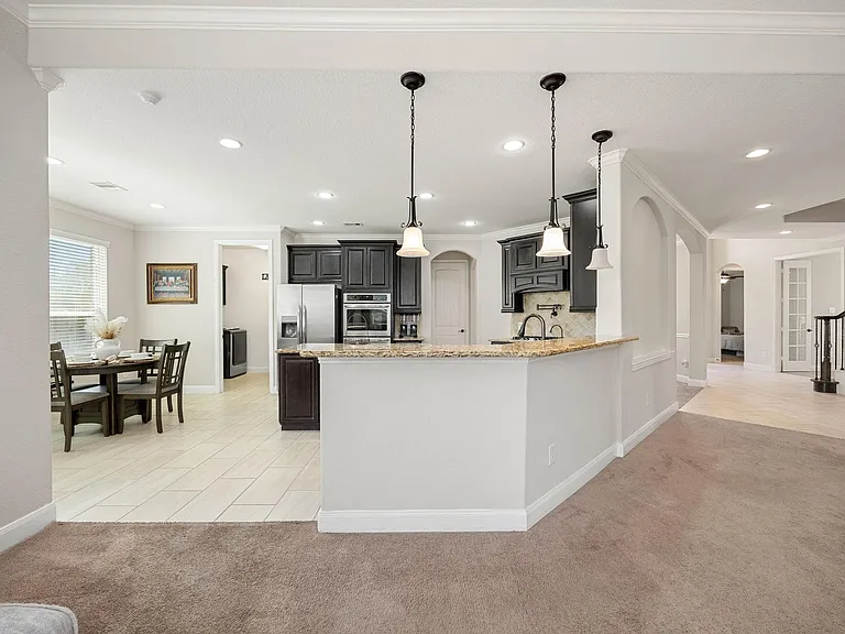 9338 Taylor Cliff Ln — Photo 13