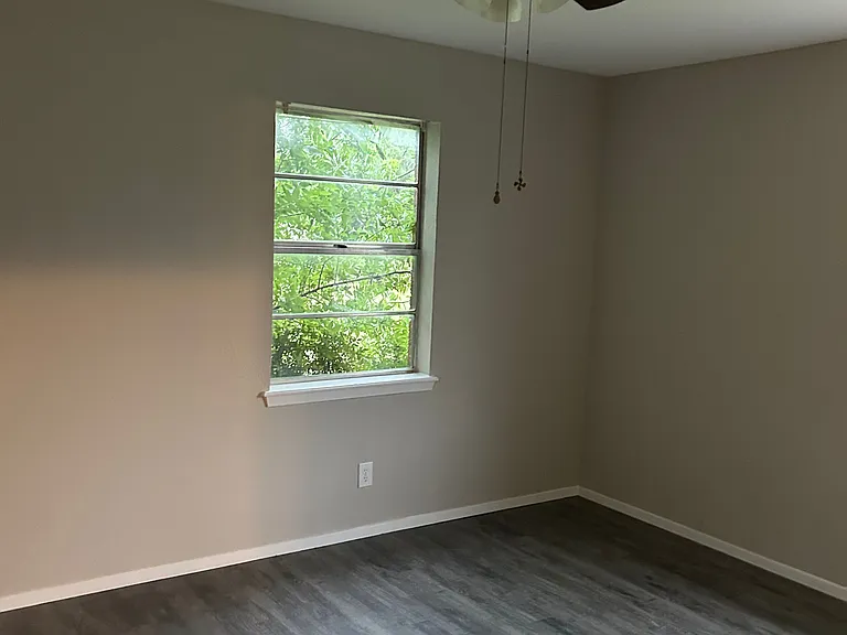 441 Avenue B — Photo 12