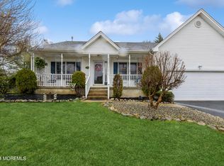 261 Middie Ln, Manahawkin, NJ 08050