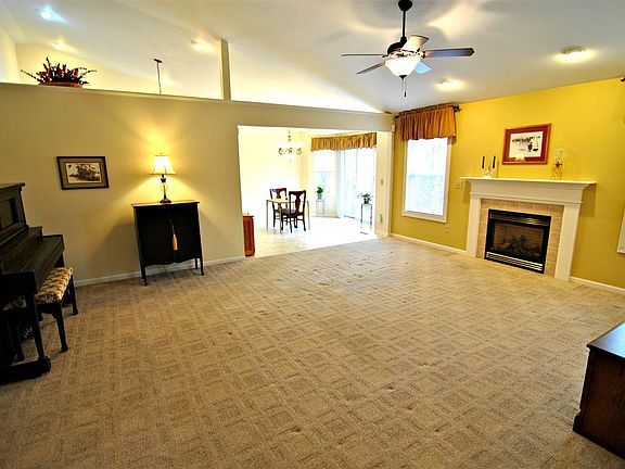 3rd image of 10613 Williamswoods Dr