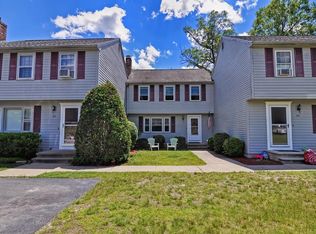 50 Cobb Rd, Wrentham, MA 02093