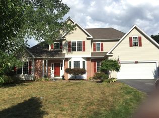1249 Heather Ln, Victor, NY 14564