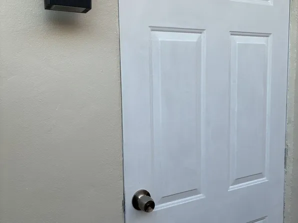 (undisclosed Address), Hollywood, FL 33024