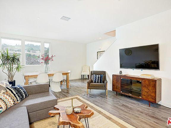 3rd image of 3901 Eagle Rock Blvd Unit 17