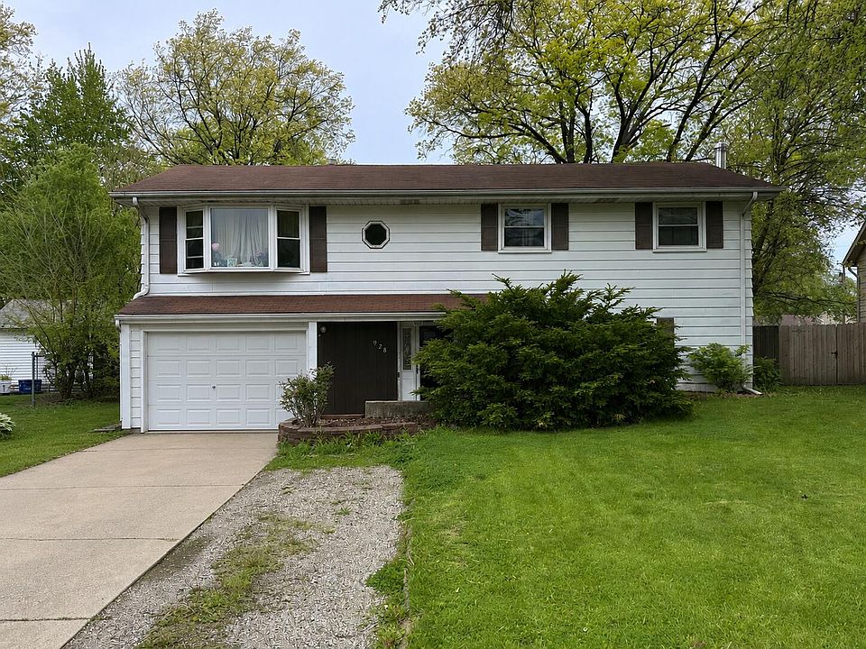 1st image of 928 W 68th Pl