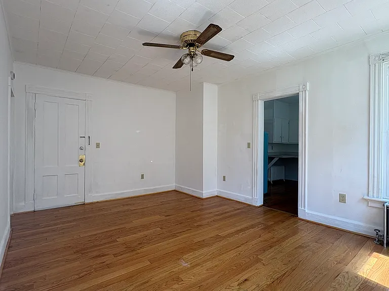 345 Norton St #1 — Photo 4