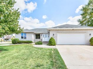 7335 Taylor St, Schererville, IN 46375