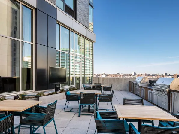 474 Warren Street image 2 of 40